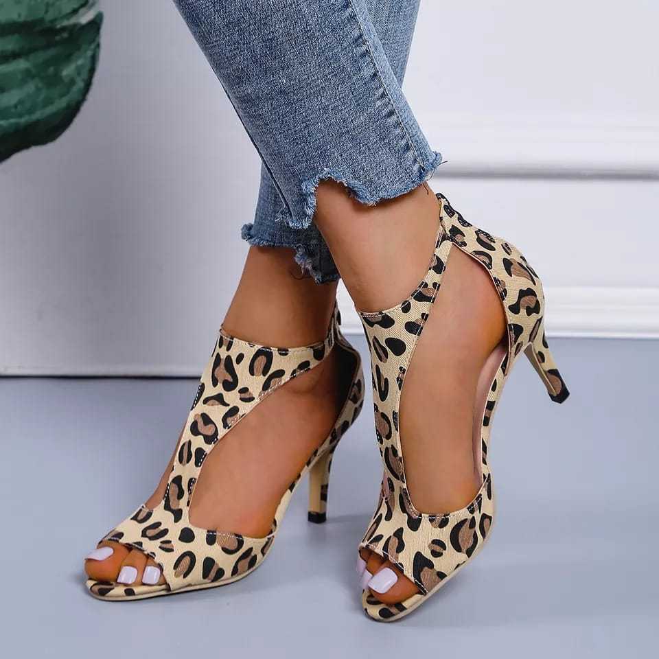MARIELE | Open Cut-Out Hakken – Elegante Pumps met Uitsnijdingen