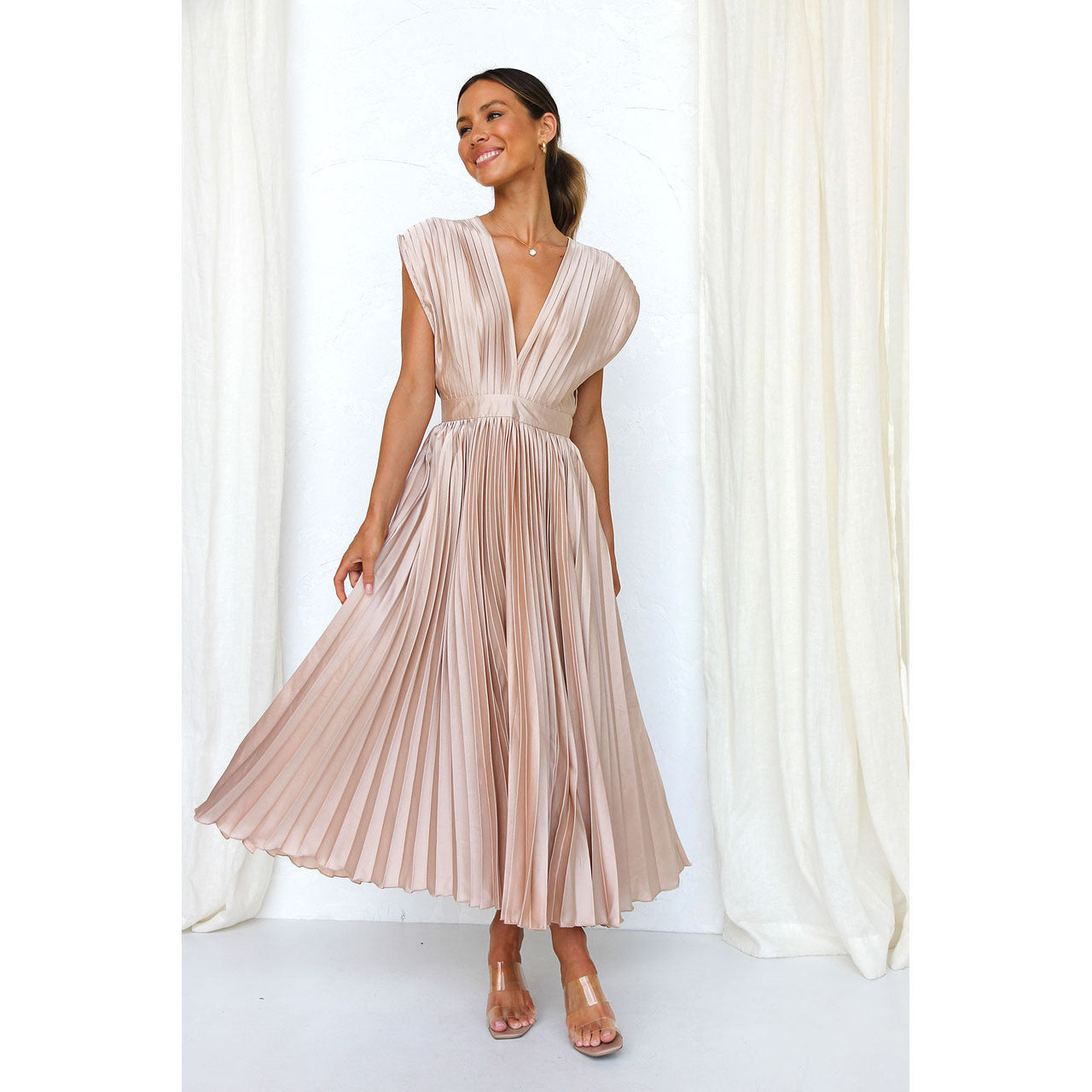 ELLEN | Plissé Midi Jurk met Diepe V-Hals – Elegante Avondjurk