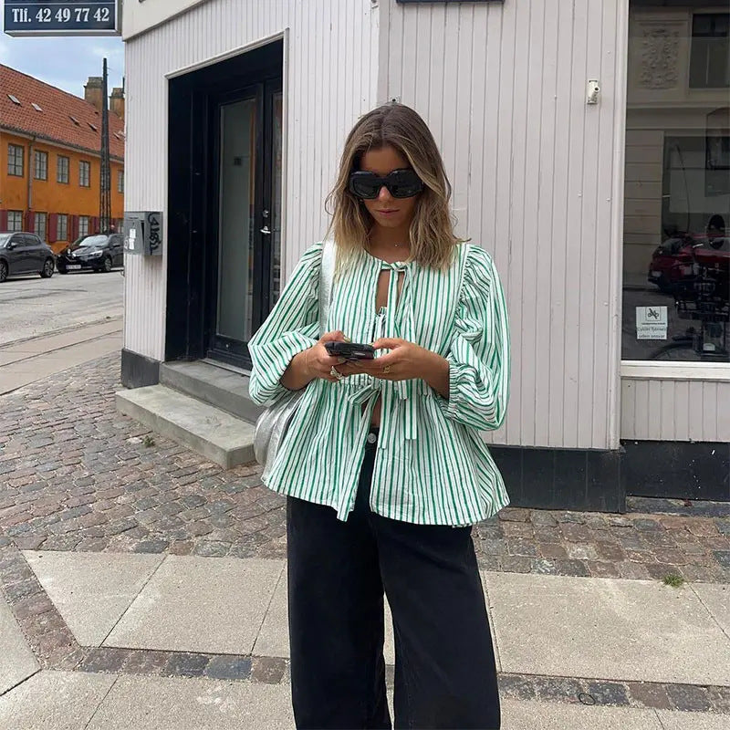 HALIMA | Luchtige Damesblouse – Vrouwelijke Fit in Steep of Blokjes Design