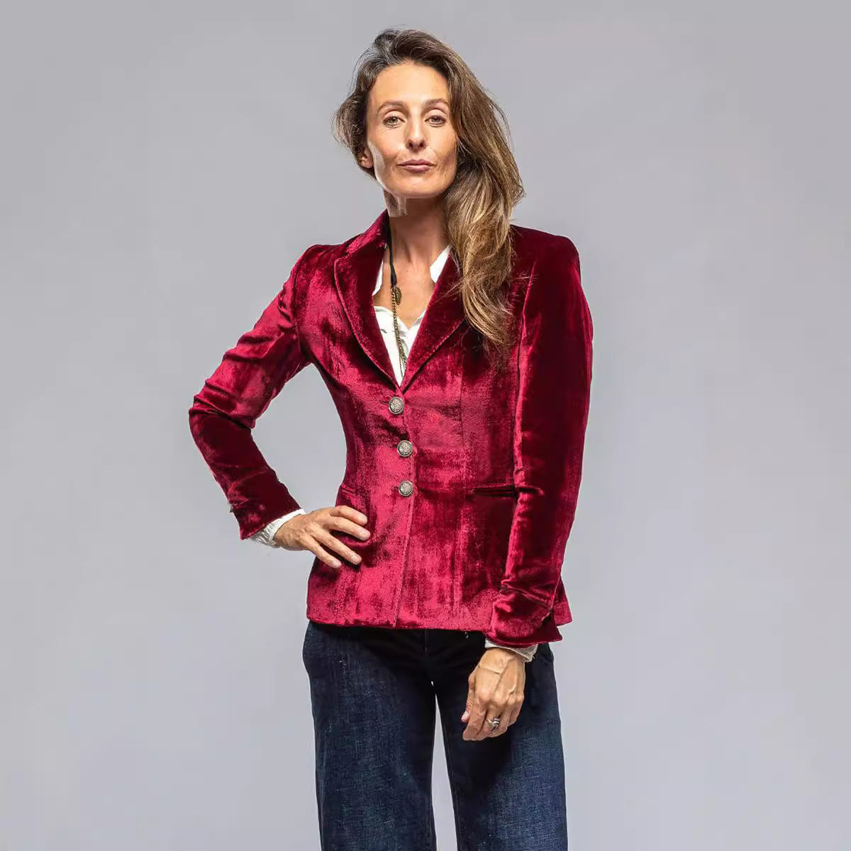 JEANNE | Velvet Blazer Dames – Getailleerde Fluwelen Blazer met Knopen