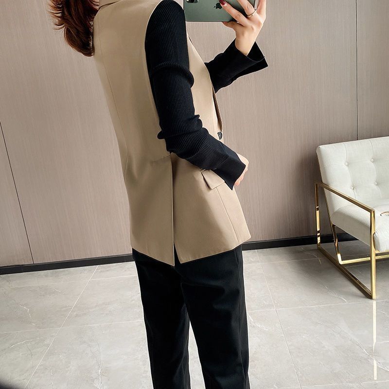 WINNE | Tailored Mouwloze Blazer – Minimal Chic in Zwart & Khaki