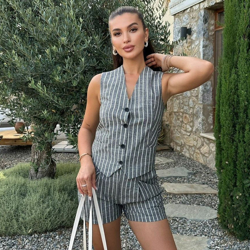 MARIT | Gestreepte Two-Piece Set – Gilet & Short voor Zomerse Elegantie