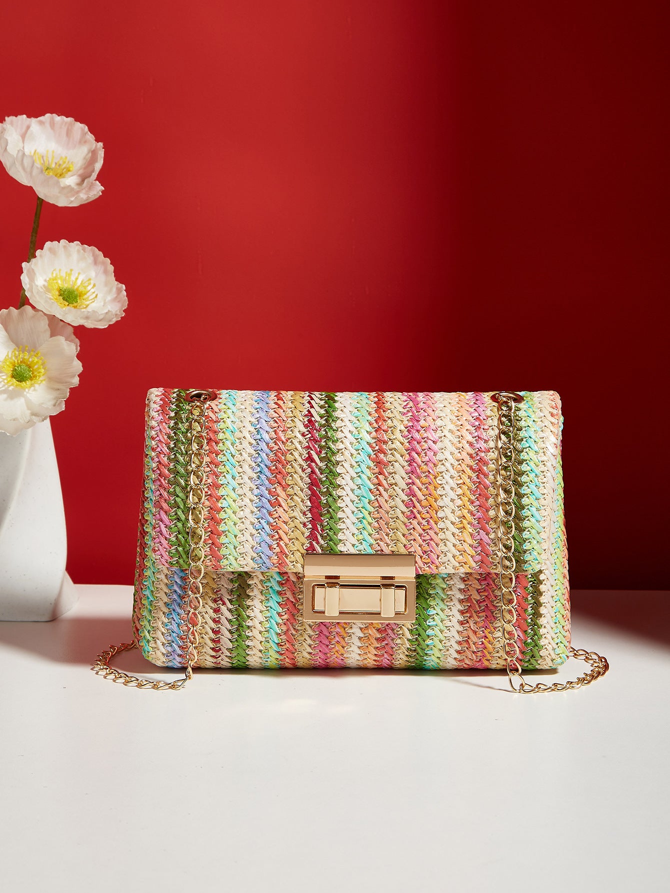 VIVIAN | Rainbow Chic Clutch – Vrolijke Elegantie met Gouden Details