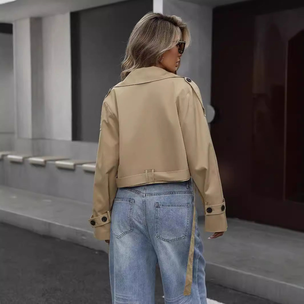 YVETTE | Cropped Trenchcoat in Beige – Tijdloze Chic met een Moderne Twist