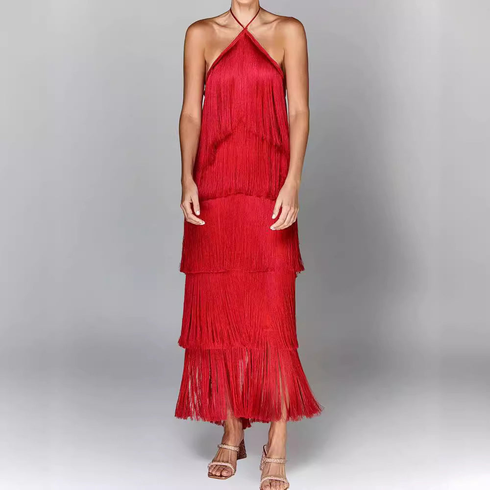 RIHANNA | Luxury Fringe Halterjurk – Glamorous Statement Piece