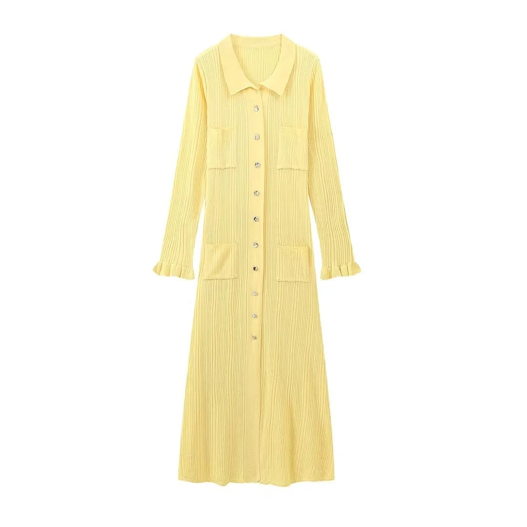LIZZIE | Gele Ribgebreide Midi Jurk – Elegante Knopen & Stretch Fit
