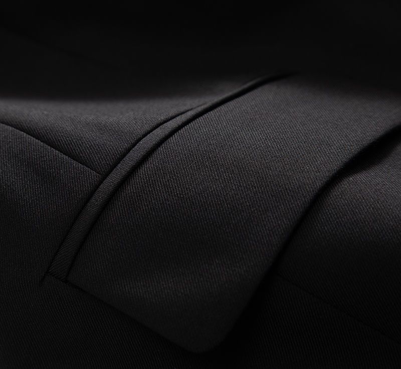 WINNE | Tailored Mouwloze Blazer – Minimal Chic in Zwart & Khaki