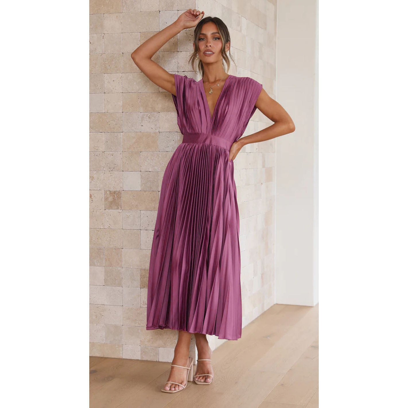 ELLEN | Plissé Midi Jurk met Diepe V-Hals – Elegante Avondjurk
