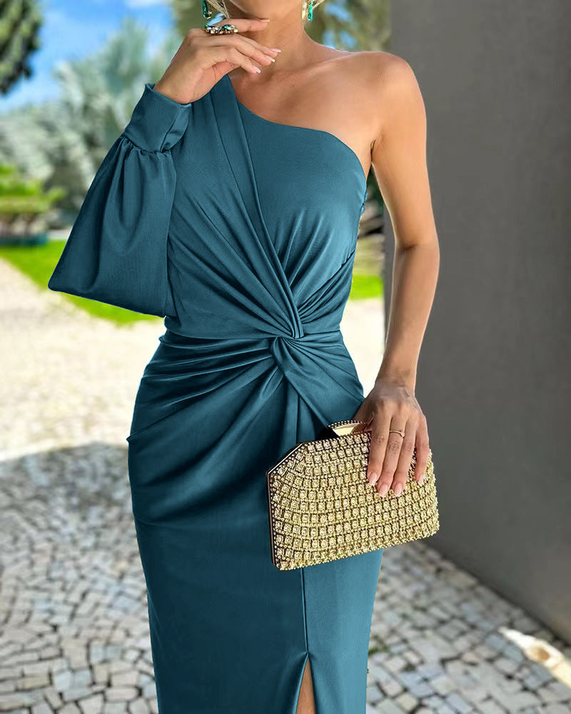 CAYLEE | One-Shoulder Gala Jurk – Statement Look met Cut-out Mouw