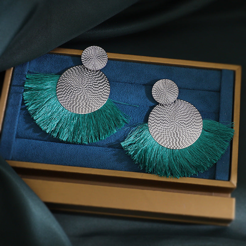 ZINA | Statement Oorbellen met Ronde Vorm en Franjes – Boho Chic in Zwart, Wit en Turquoise