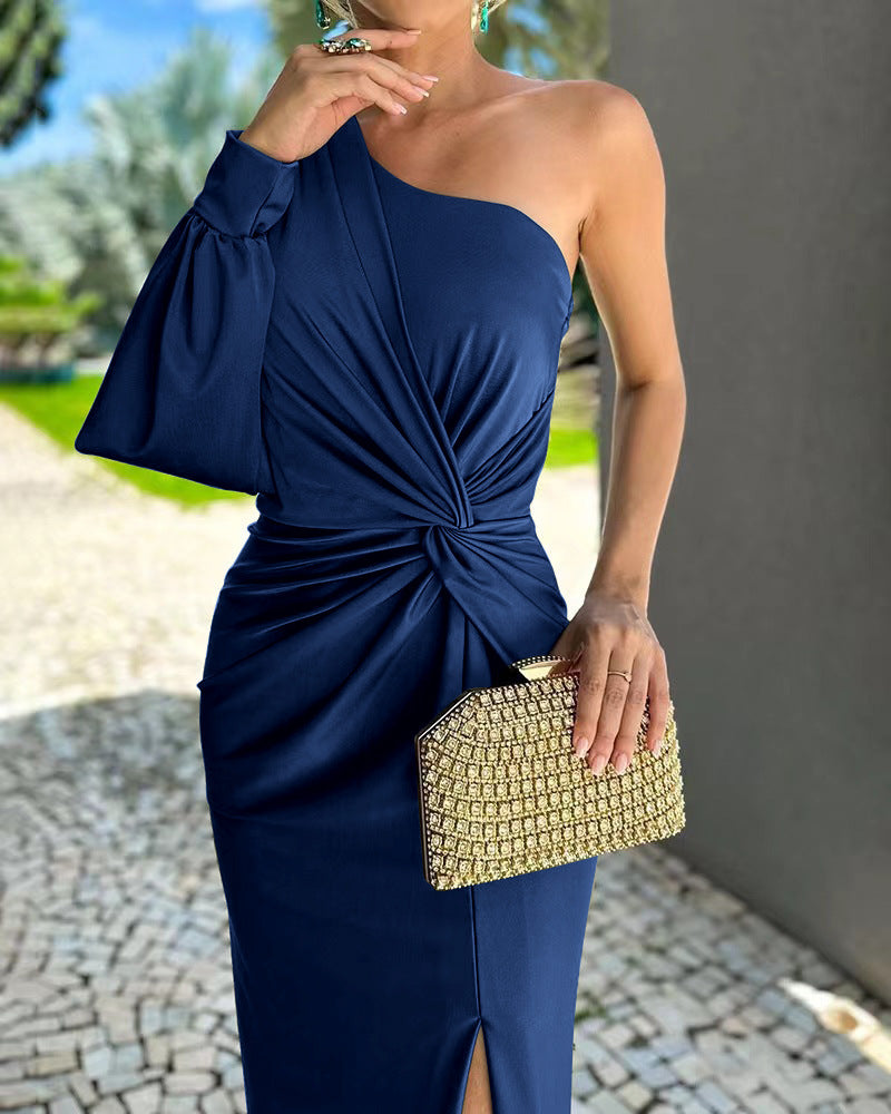 CAYLEE | One-Shoulder Gala Jurk – Statement Look met Cut-out Mouw