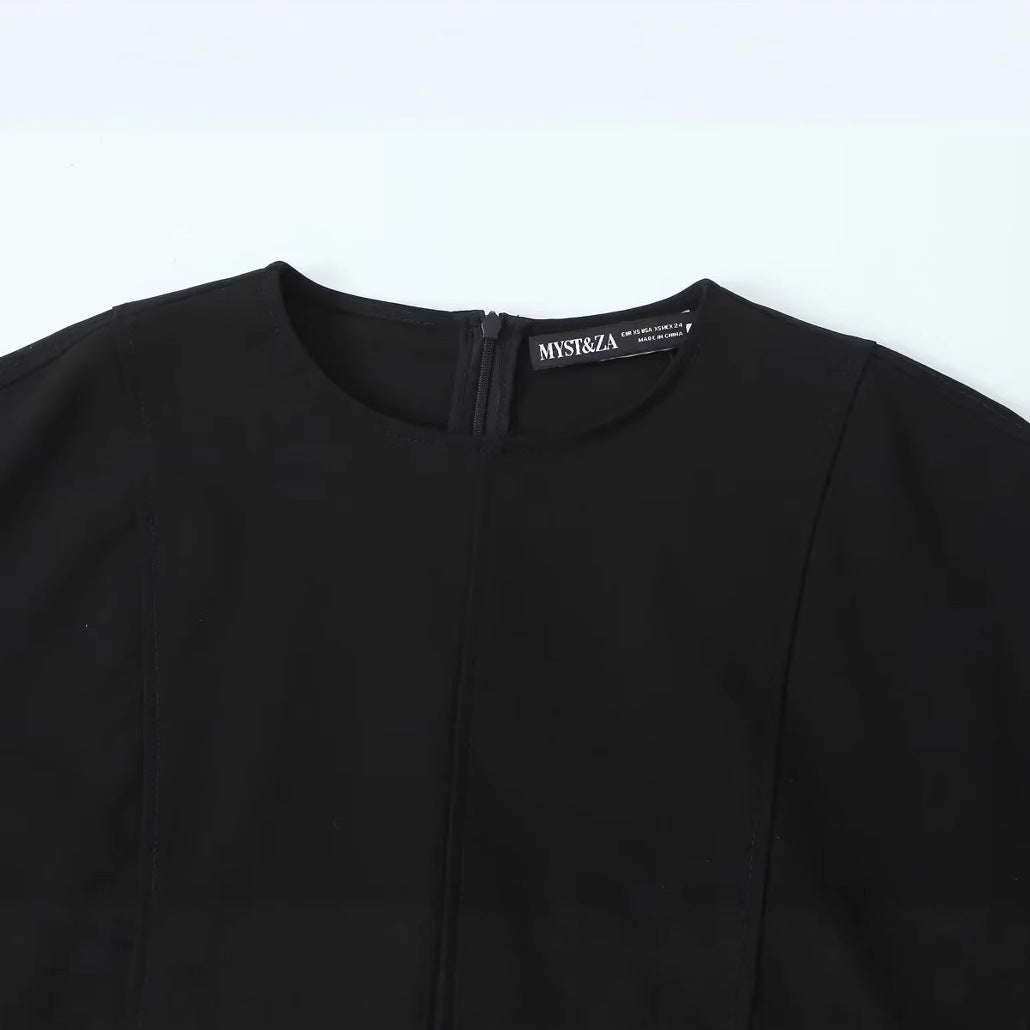 SABINA | Zwarte Minimalistische Jurk – Tijdloze Elegantie met Wijde Mouwen