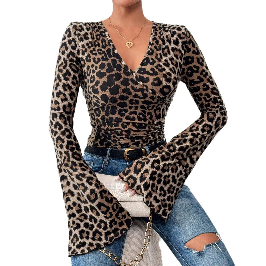 WINE | Panterprint Wrap Top met Uitlopende Mouwen – Sexy & Stijlvol Statement Item