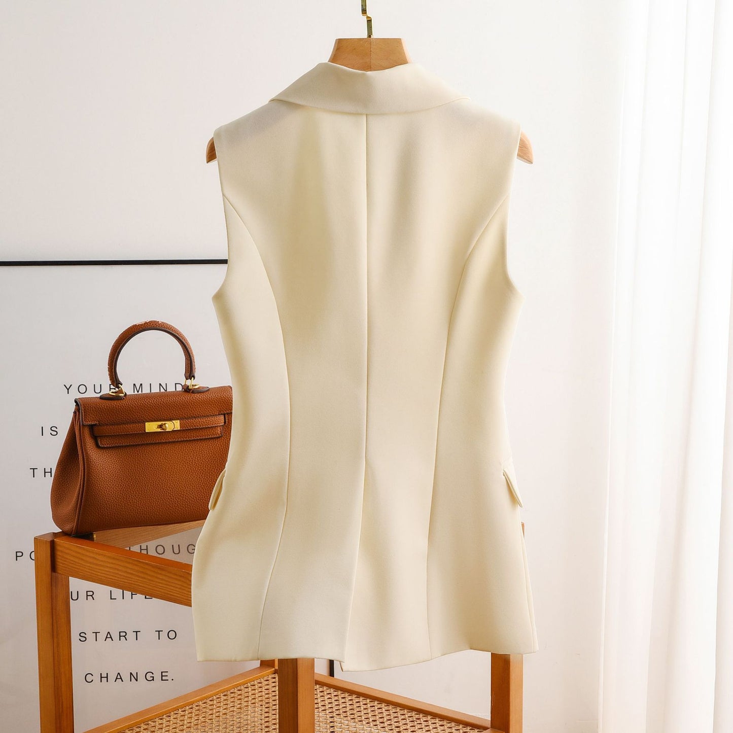 GITTY | Tailored Mouwloze Blazer – Elegante Layering Musthave