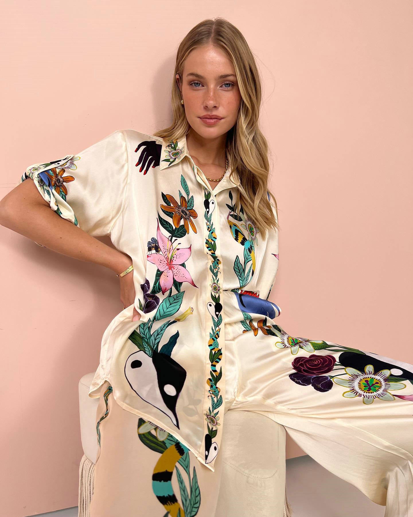 LINN | Twee-Delige Graffiti-Print Satijnen Set voor Dames!