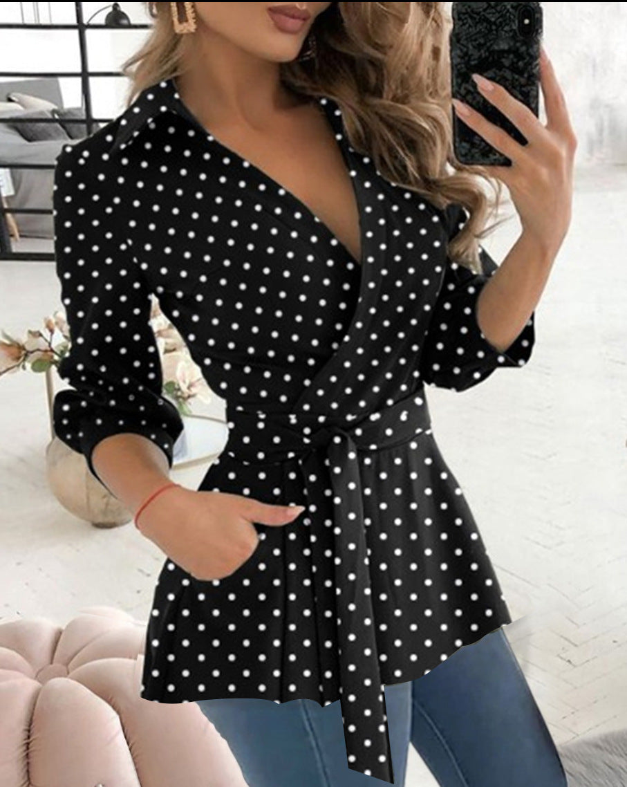 BRIGITTE | Wikkelblouse met Ceintuur – Elegant & Flatterend