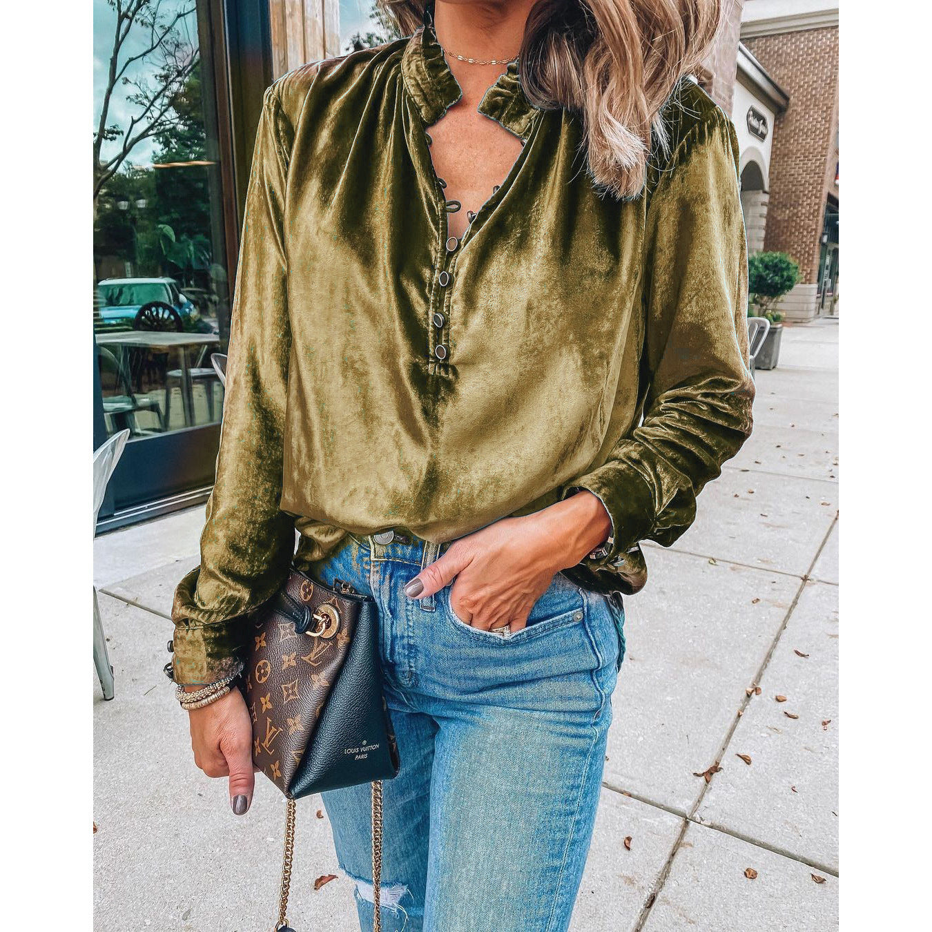 FAYE | Velvet Ruffle Blouse – Luxe Glans & Elegante Details