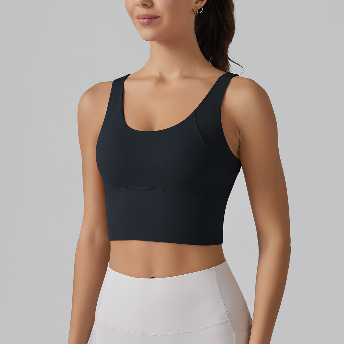 KAREN | Sport Crop Top met Diepe V-Rug – Elegant, Stevig & Comfortabel