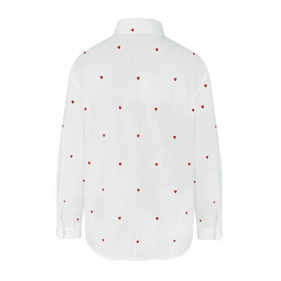 VALENTINA | Witte Blouse met Rode Hartjesprint – Romantische Look voor Elke Dag