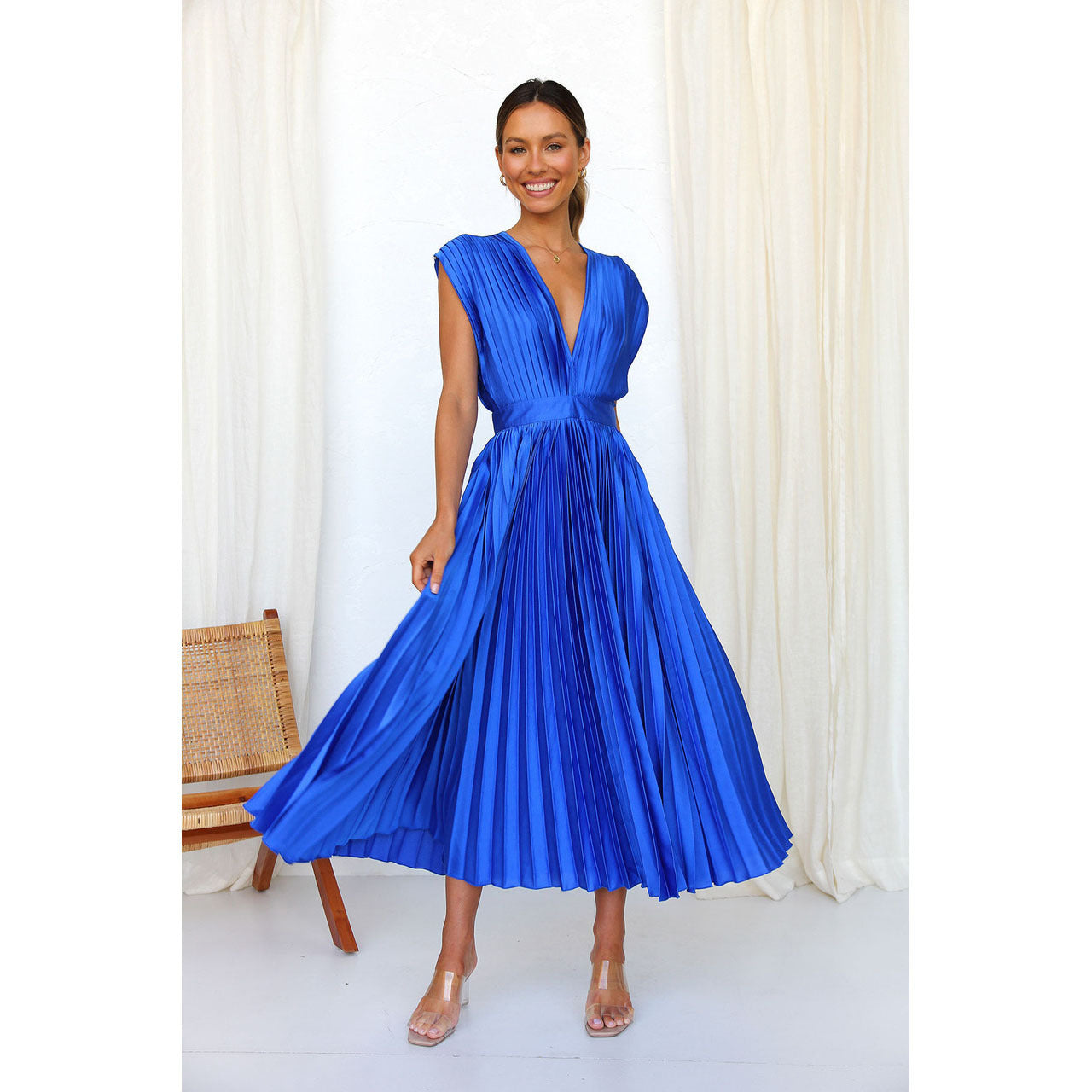 ELLEN | Plissé Midi Jurk met Diepe V-Hals – Elegante Avondjurk
