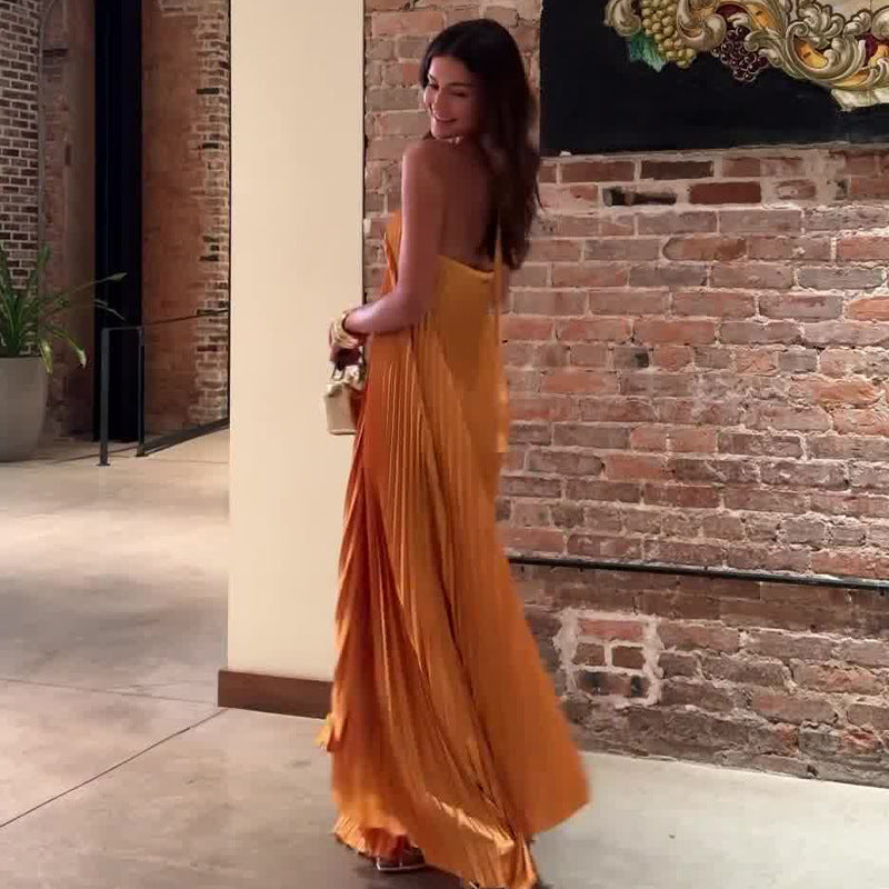 JONE | Halternek Plissé Maxi Jurk – Zwierige Elegantie voor Zomeravonden
