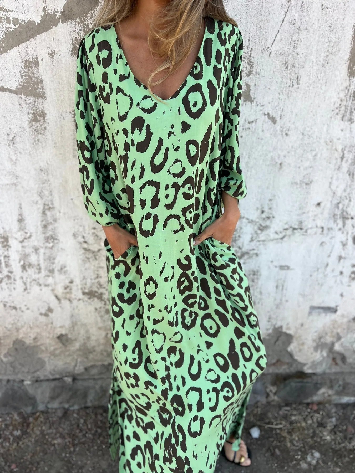 KARINE | Lange Panterprint Jurk – Statement & Comfort in Eén