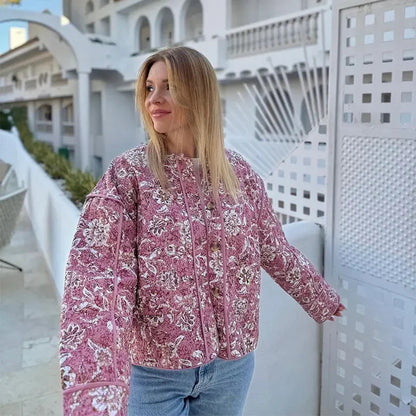 JINTE | Roze Gewatteerd Bloemenjasje – Romantisch, Trendy & Heerlijk Comfortabel