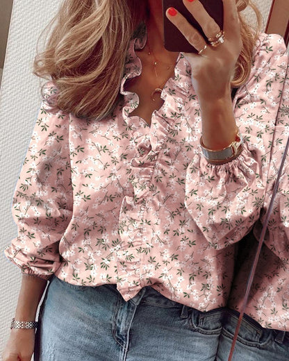 SILVIE | Ruffle V-Hals Top – Elegantie met een Speelse Twist