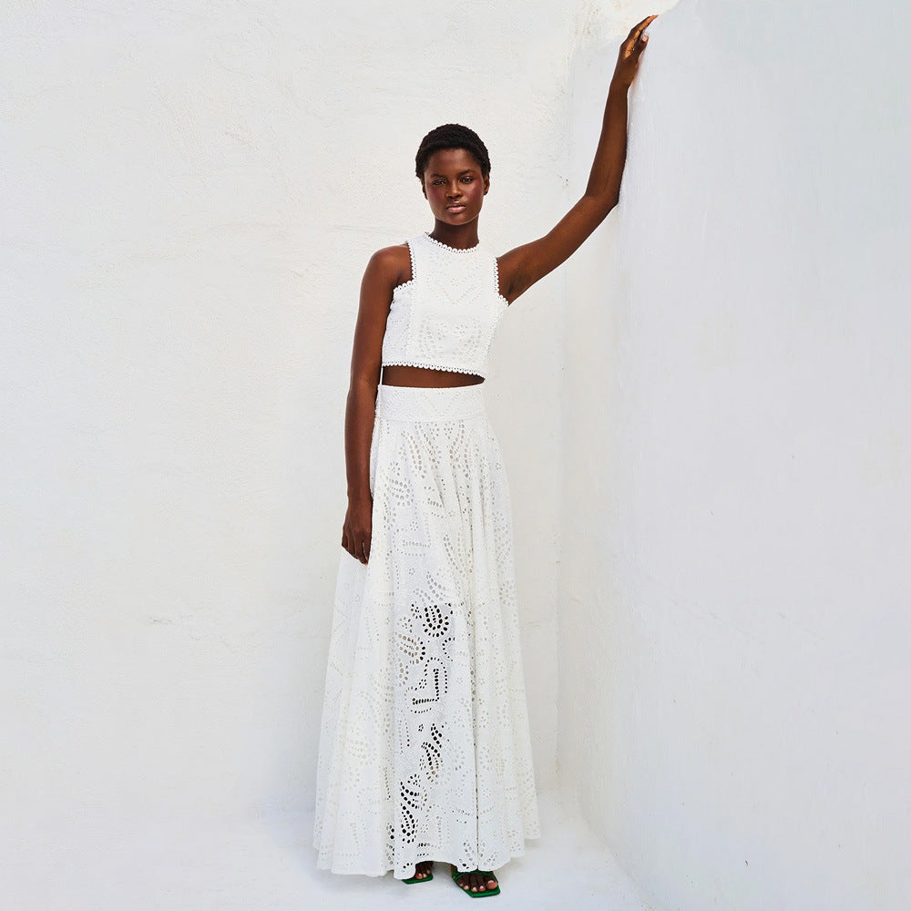 SYLVANA | Maxi Jurk met Broderie – Mouwloze Zomerse Jurk met Opengewerkte Details