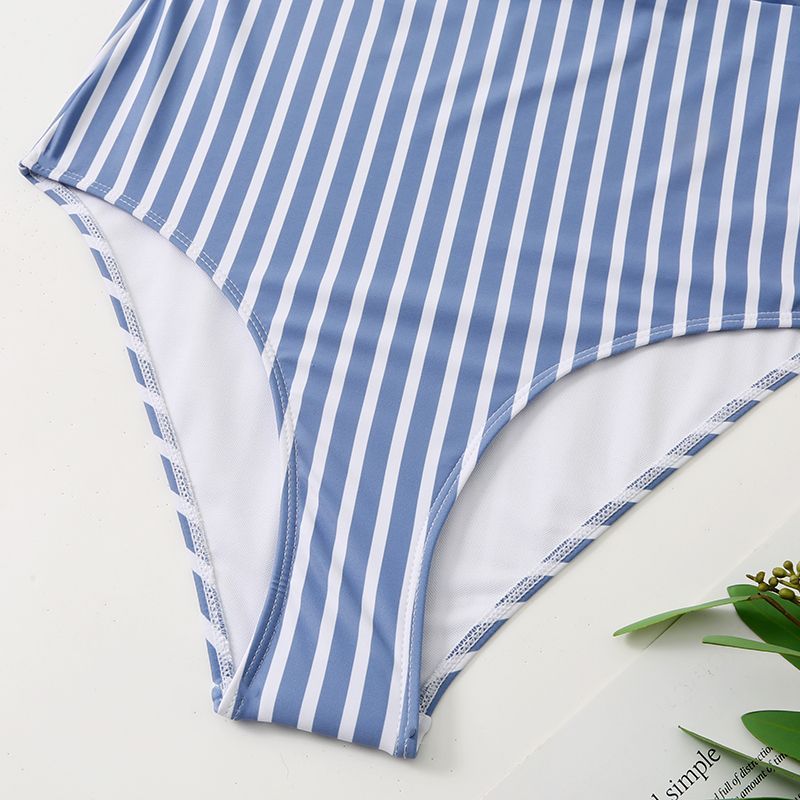 YILL | Trendy Gestreept Zwempak met V-Hals - Verfijnde Zomerlook