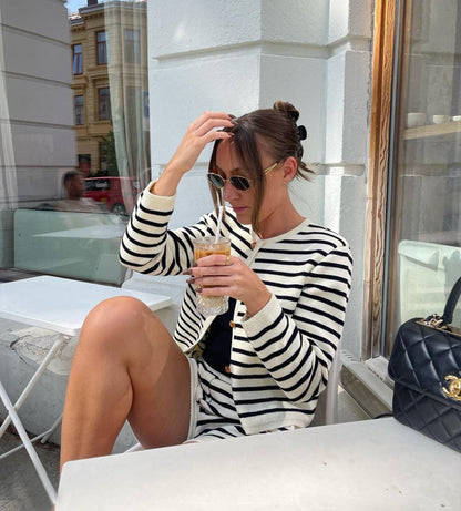 NANCY | Gestreepte Knit Set Dames – Cardigan en Short – Tijdloze Zwart-Wit Combinatie