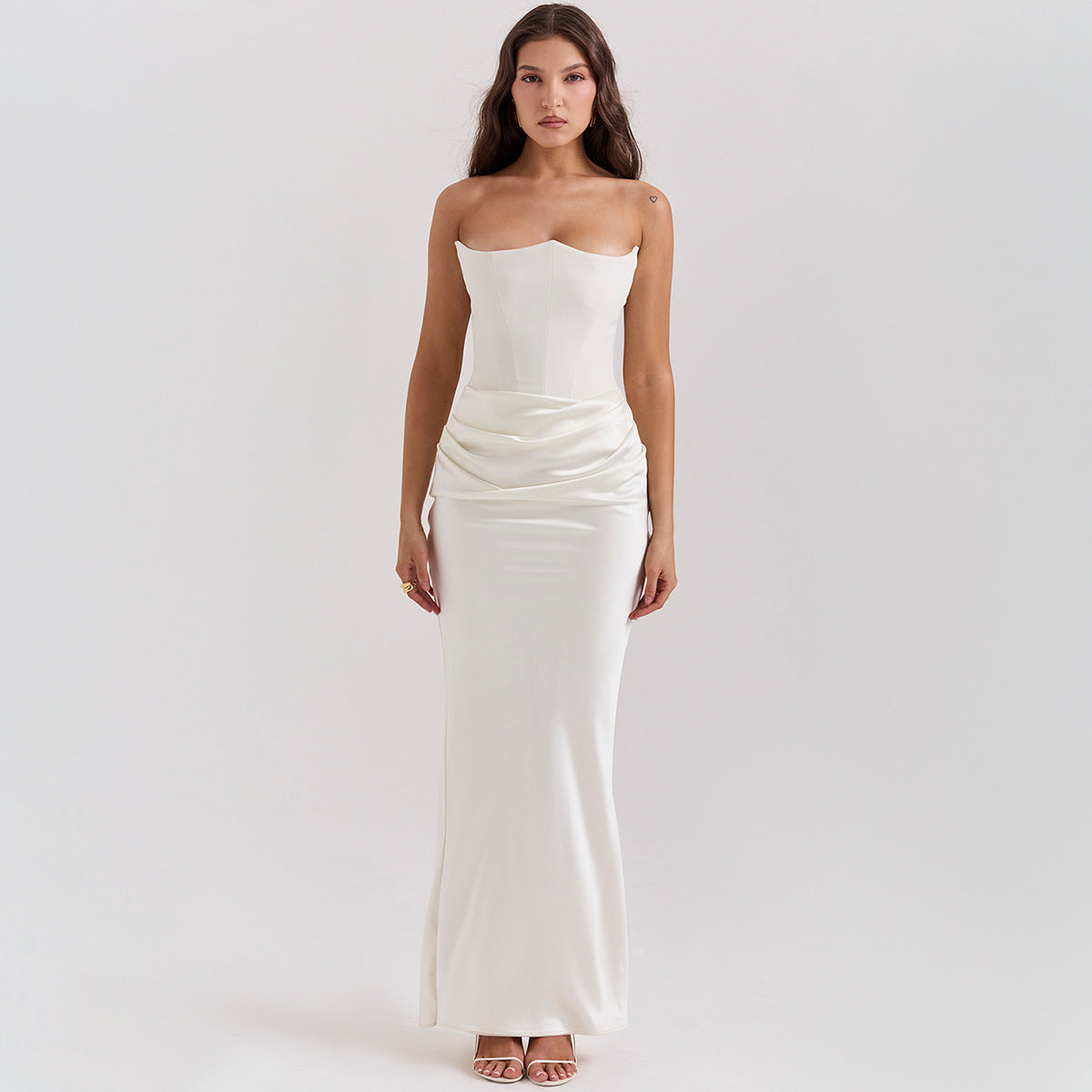 DIANA | Satijnen Strapless Avondjurk in Lichtroze – Corset Top & Drapé Details