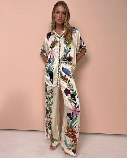 LINN | Twee-Delige Graffiti-Print Satijnen Set voor Dames!