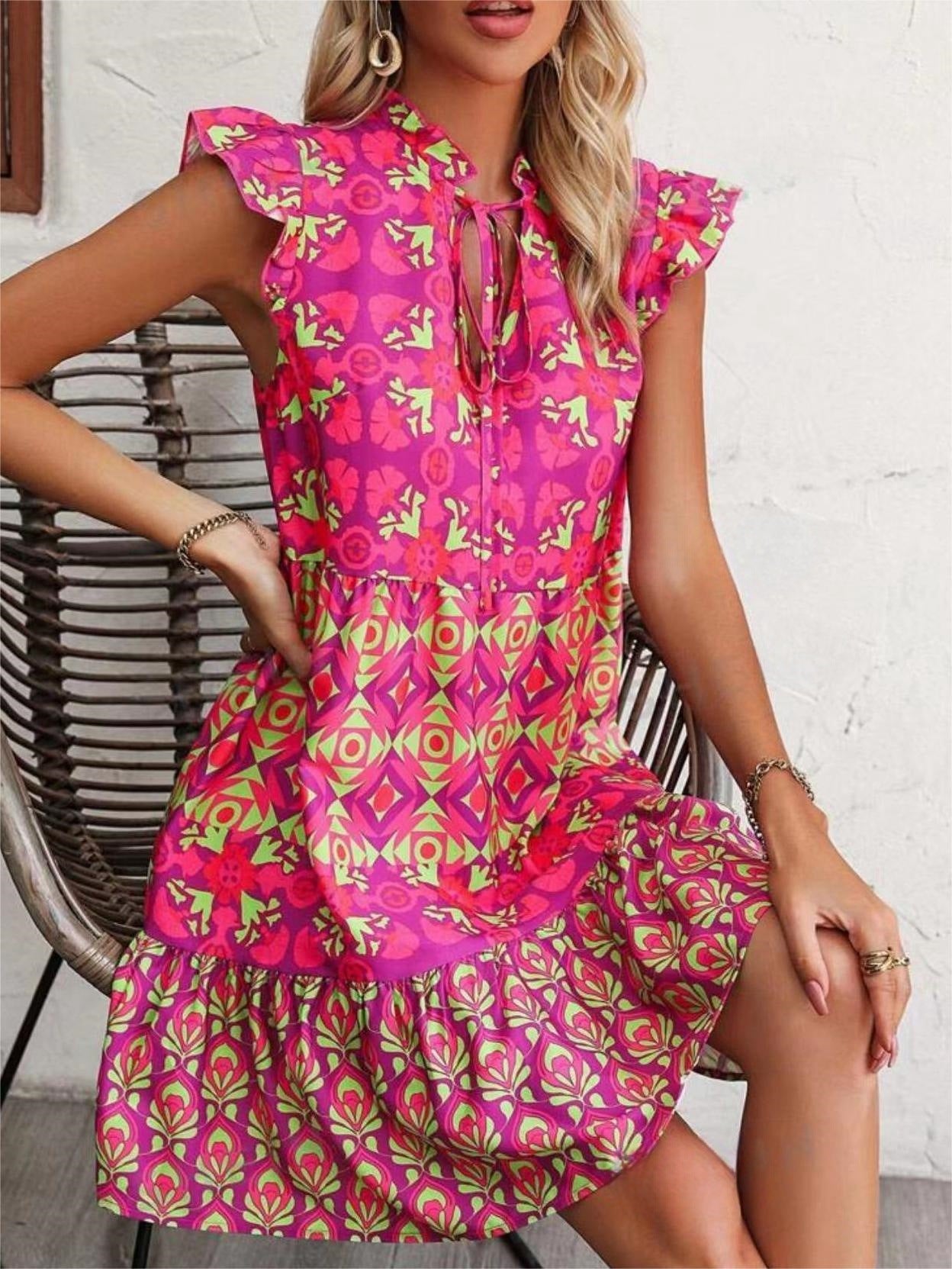 LAURIEN | Fuchsia Boho Zomerjurk – Kleurrijke Printjurk met Ruches