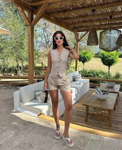 MARIT | Gestreepte Two-Piece Set – Gilet & Short voor Zomerse Elegantie
