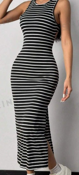 LAURA | Gestreepte Zomerjurk Zwart-Wit – Casual Midi Jurk met Split