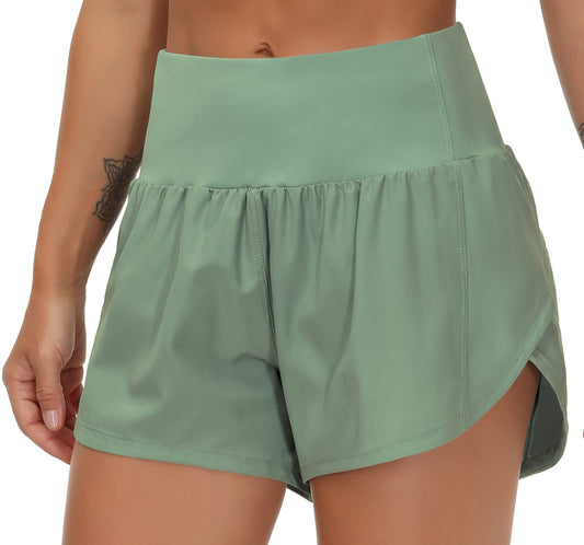 CLARA | Sport Shorts met Vrouwelijke Ruffle en Achterrits   – Ademend, Comfortabel en Trendy