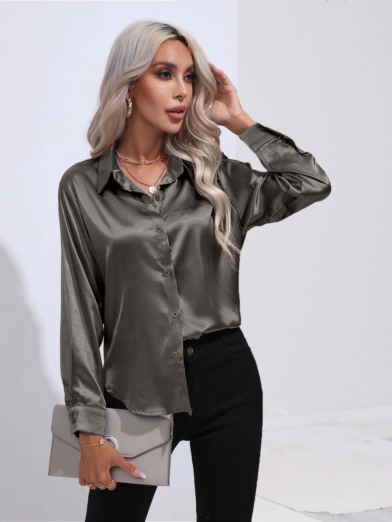 SYLVIA | Zijdezachte Satijnen Blouse – Tijdloos Chic met een Luxe Glans