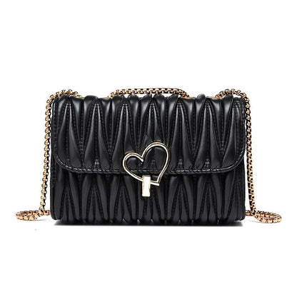 APRIL | Luxe Handtas met Gouden Hart Sluiting en Kettingriem