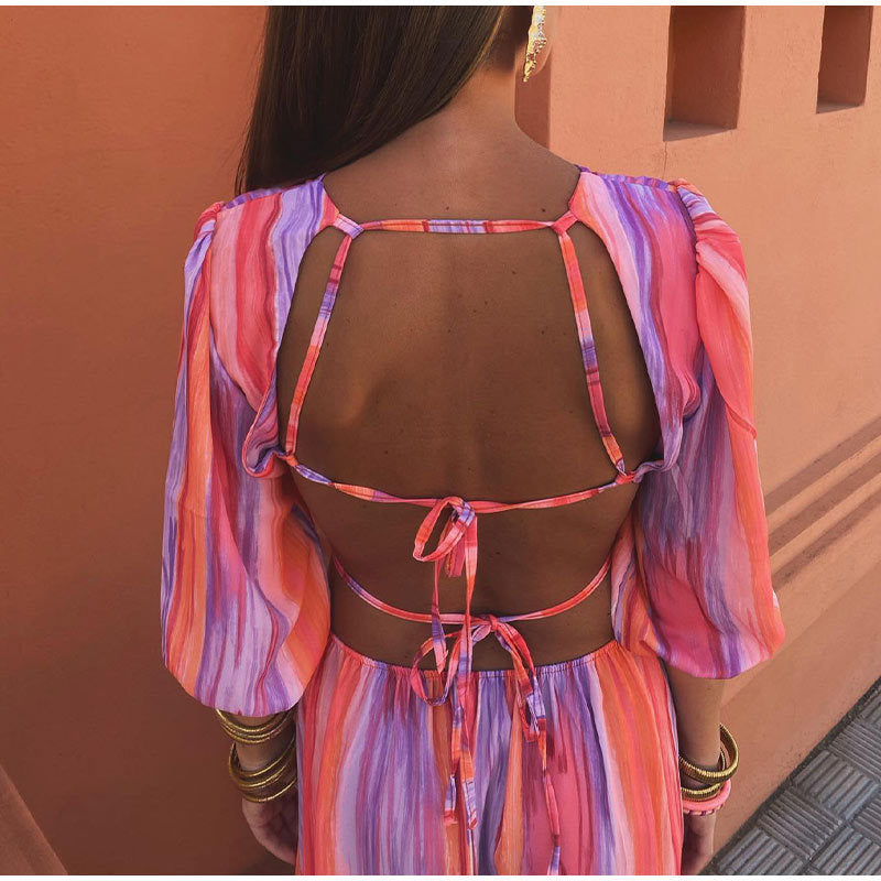 RENATA | Tie-Dye Maxi Jurk met Cut-Out Rugdetail – Zomerse Eyecatcher