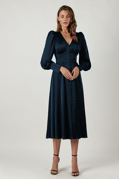 JADE | Tijdloze Elegantie – Satijnlook Jurk met Lange Mouwen
