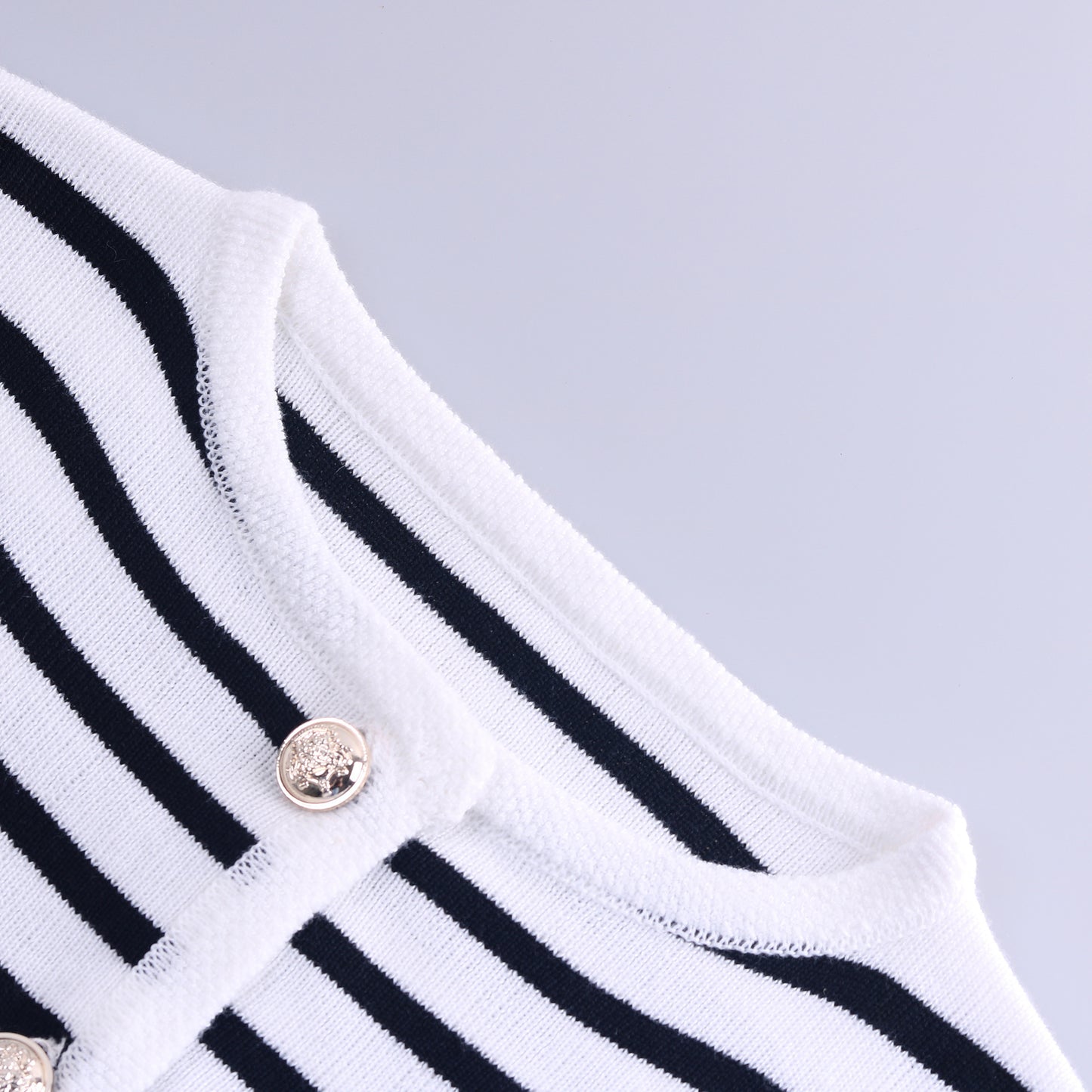 NANCY | Gestreepte Knit Set Dames – Cardigan en Short – Tijdloze Zwart-Wit Combinatie
