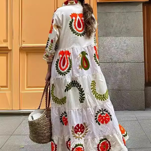 TISCHA | Geborduurde Boho Maxi Jurk – Kleurrijke Zomerjurk met Bloemenprint