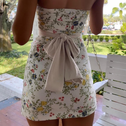 LISE | Strapless Zomerjurk met Bloemenprint – Romantisch, Sexy &  Zomers