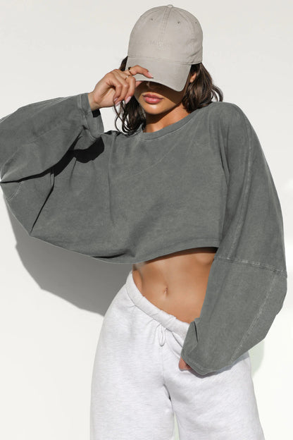 DYANA | Cropped Lounge Sweater – Oversized Trui met Raw Edge