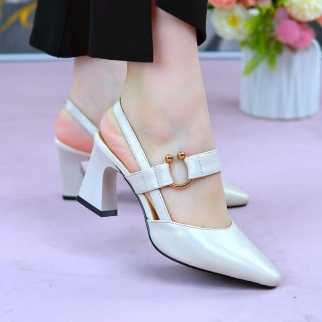 MAY | Slingback Hakken Met Gouden Gesp – Elegantie in Je Stappen