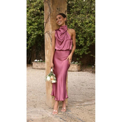 LILIANE | Satijnen Halterjurk – Elegant & Tijdloos met Luxe Glans