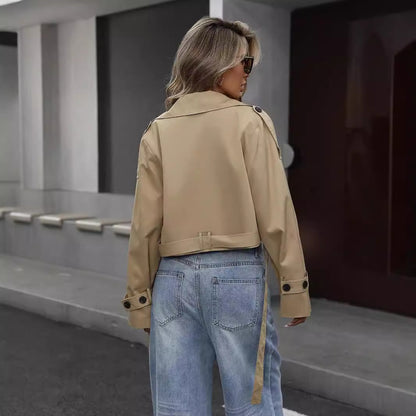 YVETTE | Cropped Trenchcoat in Beige – Tijdloze Chic met een Moderne Twist