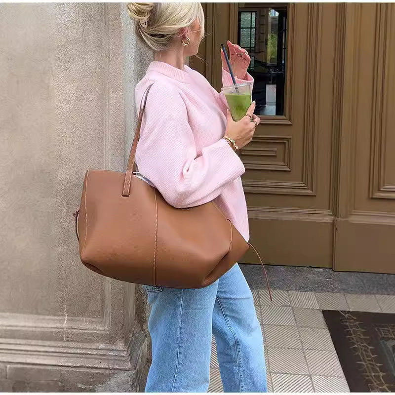MAR | Zachtroze Oversized Trui – Comfort & Stijl in Één