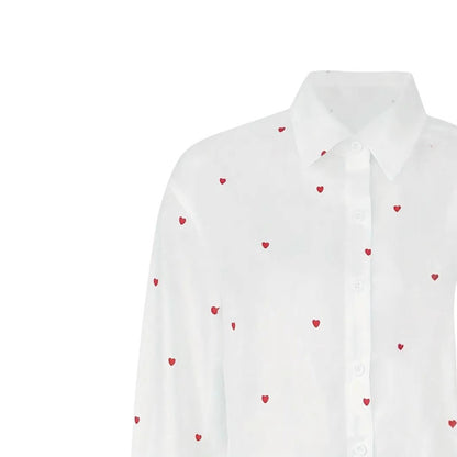VALENTINA | Witte Blouse met Rode Hartjesprint – Romantische Look voor Elke Dag